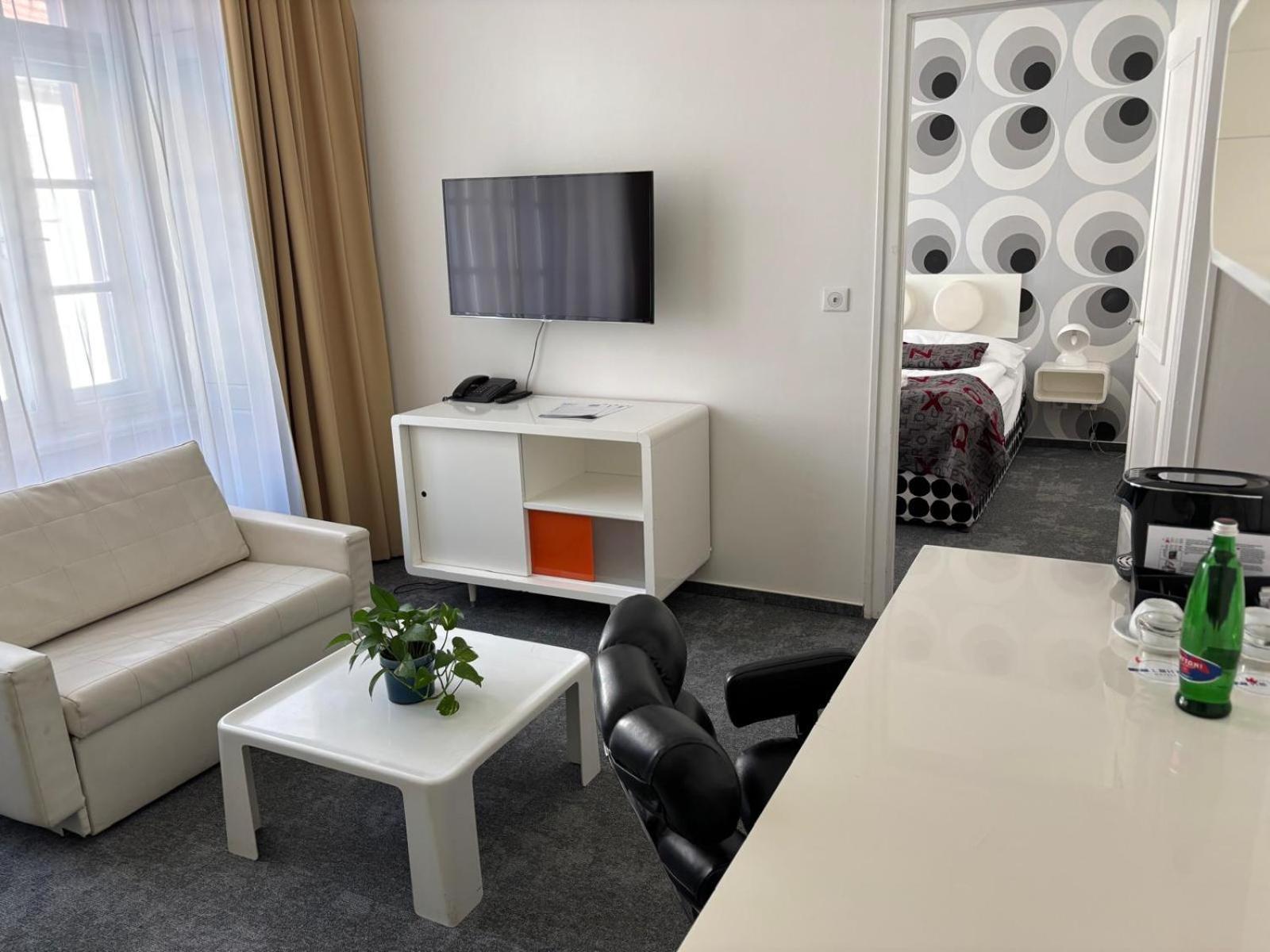 Lh Vintage Design Sax Hotel